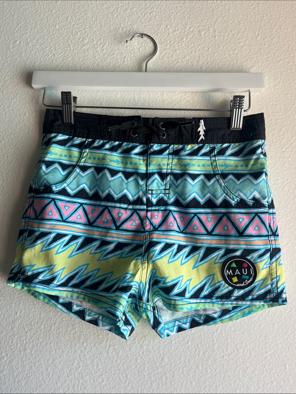 Maui and Sons Board Shorts swim trunks Youth size M 10/12